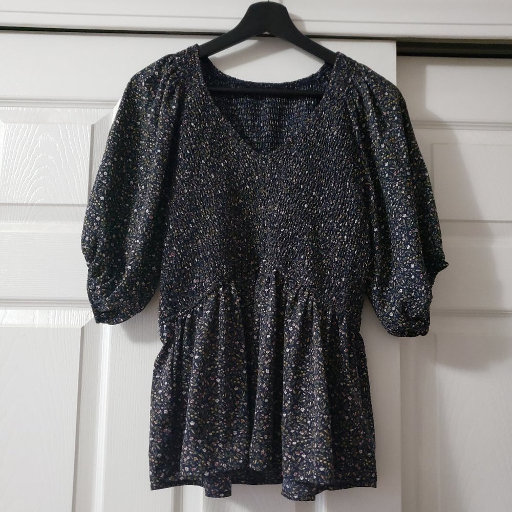 No brand Floral Peplum top Size XL